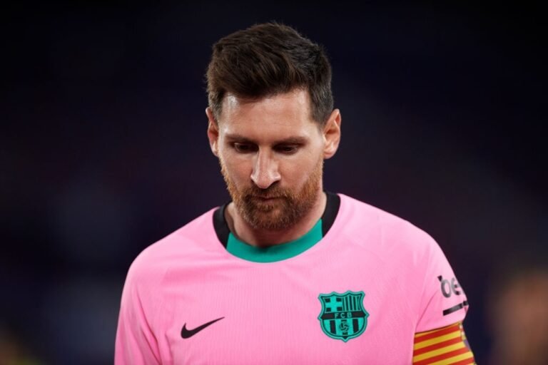 Manchester City comunica ao Barcelona que tentará a contratação de Lionel Messi