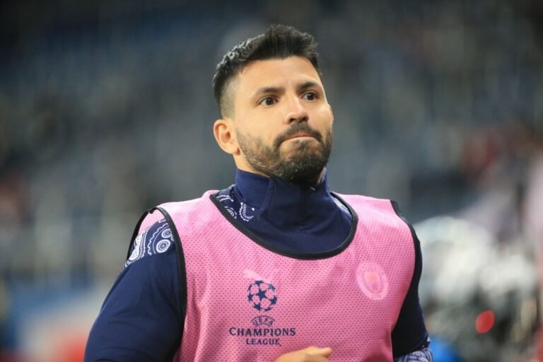 Sergio Aguero reduz o salário drasticamente para jogar no Barcelona