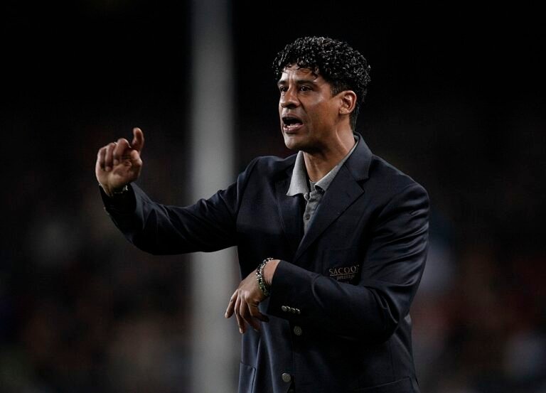 Barcelona planeja o retorno de ídolo do clube para substituir Ronald Koeman