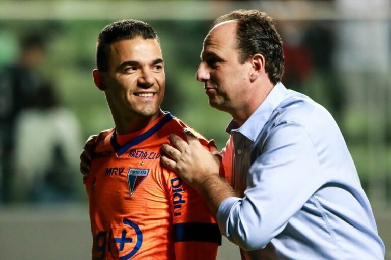 Rogério Ceni indica a contratação de goleiro do Fortaleza ao Flamengo