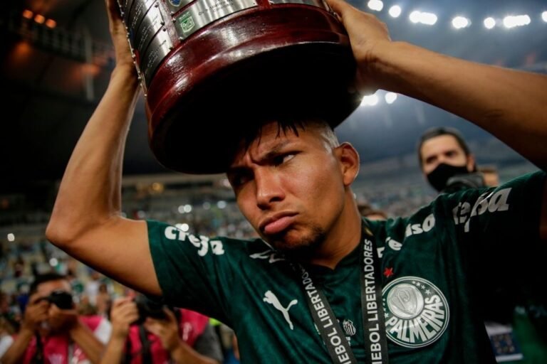 Palmeiras recebe proposta do Atlanta United por Rony