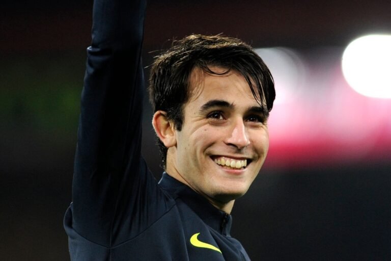 Eric García confirma acerto com o Barcelona