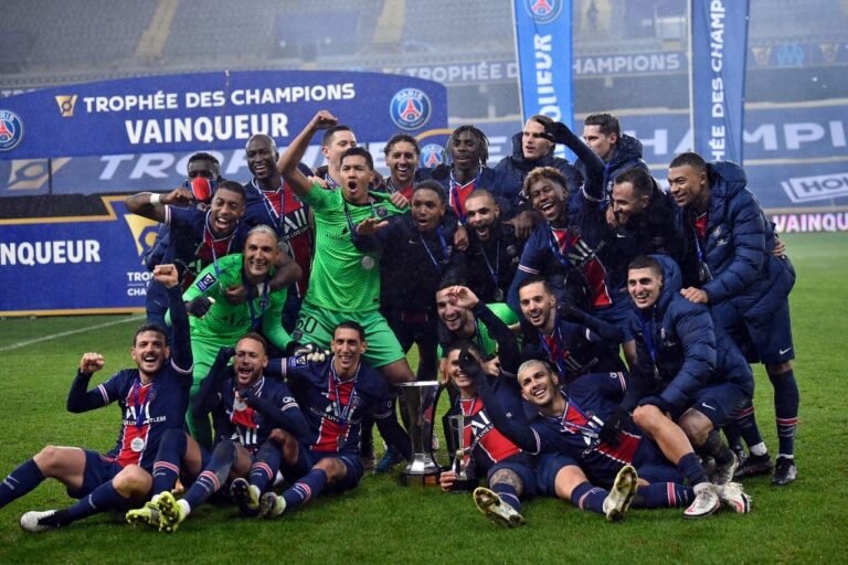 Catar oferece € 200 milhões ao PSG para investir em contratações, diz jornalista