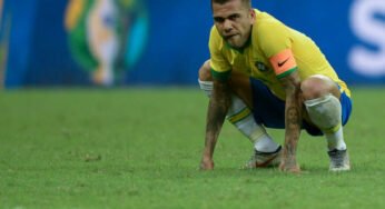 Cortado da Seleção Brasileira, Daniel Alves se manifesta: ‘A gente se vê em breve’