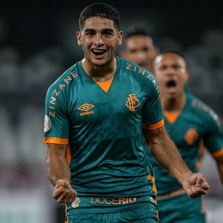 Michel Araujo deixará o Fluminense em junho