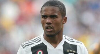 Direção do Grêmio afirma ter autorização para inscrever Douglas Costa fora do prazo