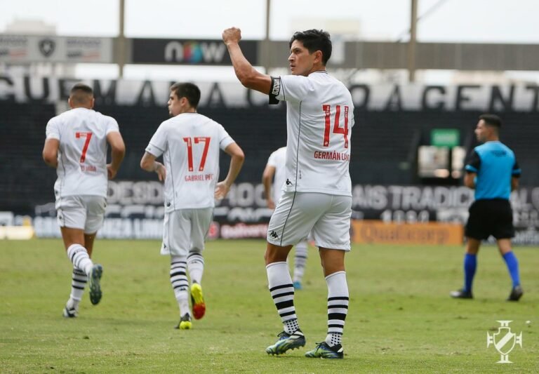 Vasco sai na frente pelo título no jogo de ida da final da Taça Rio