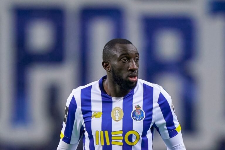Al-Hilal acerta contratação de Moussa Marega