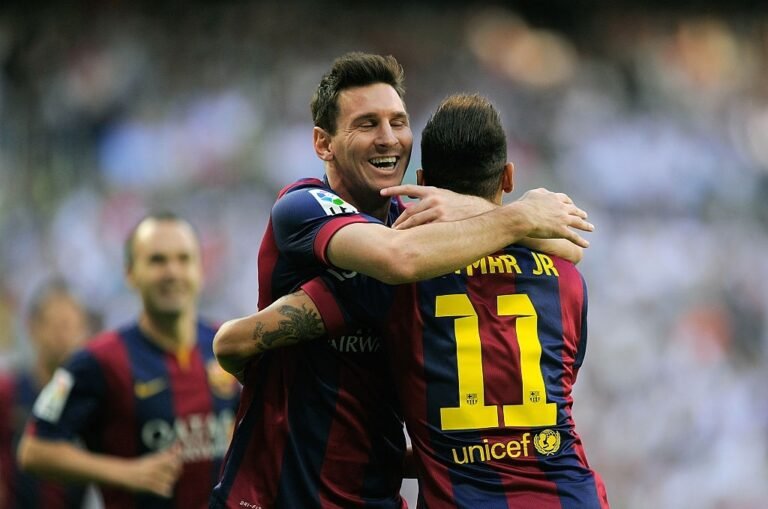 Neymar e Messi querem jogar juntos na próxima temporada