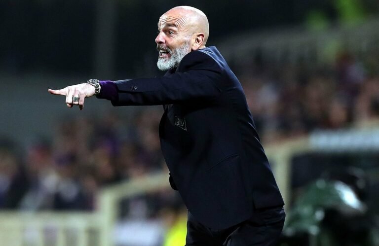 Stefano Pioli segue prestigiado pela diretoria do Milan