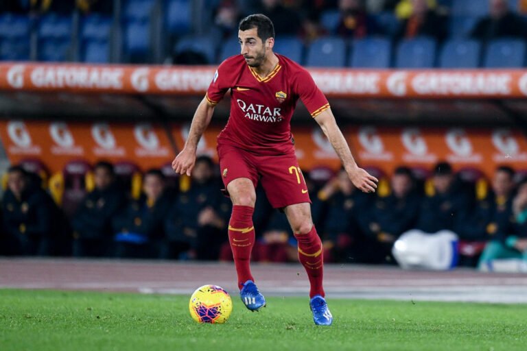 Mkhitaryan negocia retorno ao Borussia Dortmund