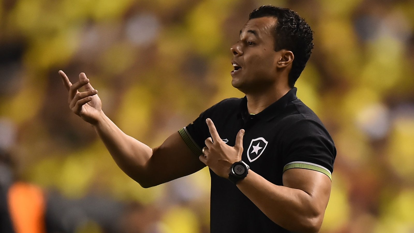 Chapecoense fecha com técnico para Série A 2021