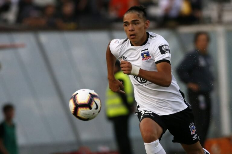 Flamengo faz proposta por promessa do futebol chileno