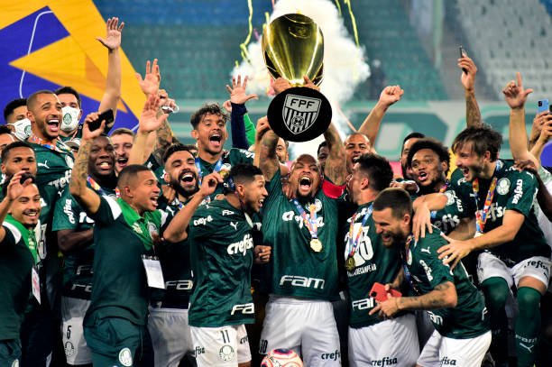 Liderança garantida na Libertadores pode fazer Palmeiras priorizar Paulistão