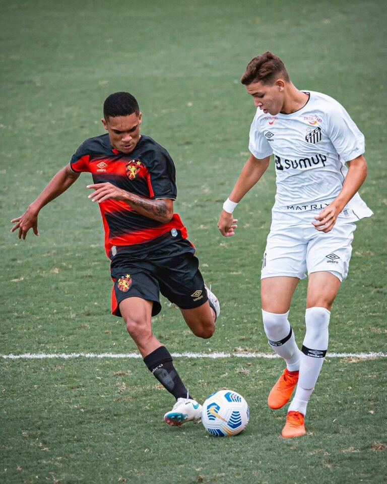 Esperança de gols no Santos, Deivid mira recuperação do Peixe no Brasileirão sub-17