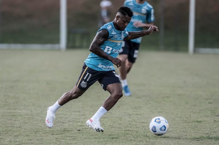 Contra o Bahia, Santos estreia no Brasileirão com retornos