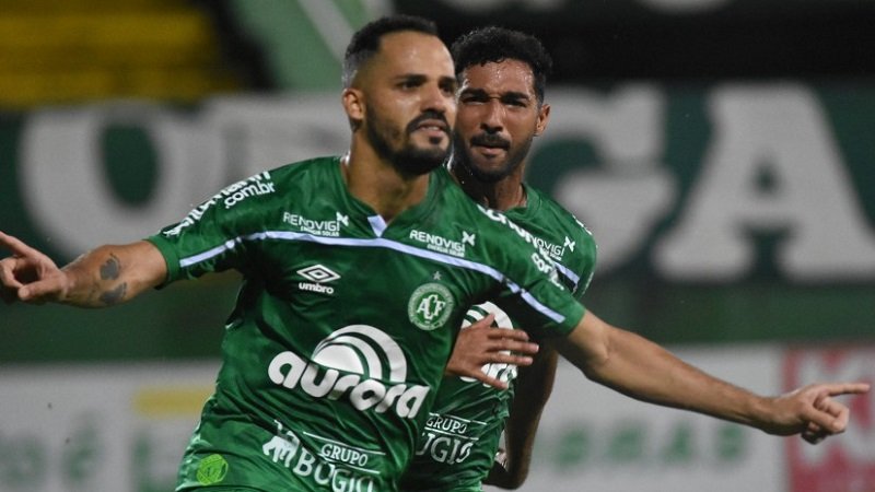 Artilheiro da Chapecoense, Anselmo Ramon fala sobre bom momento na carreira