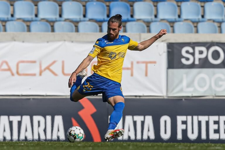 Internacional mira a contratação de zagueiro campeão português