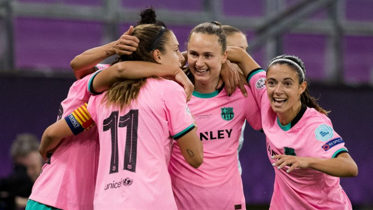 Barcelona goleia o Chelsea e conquista título inédito da Champions League Feminina