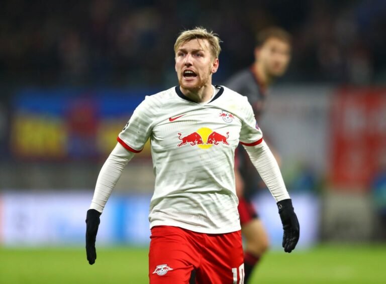 RB Leipzig renova o contrato com Emil Forsberg