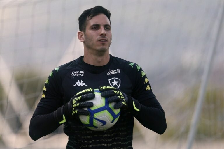 Gatito reconhece má fase do Botafogo e diz que time vai trabalhar para melhorar situação