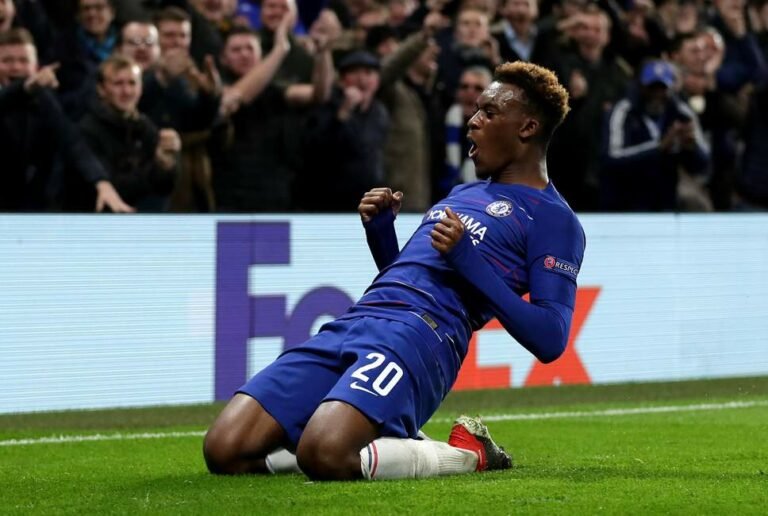 Borussia Dortmund demonstra interesse em Hudson-Odoi, do Chelsea