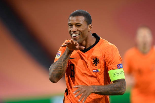 Valores de Wijnaldum são acertados pelo Barcelona