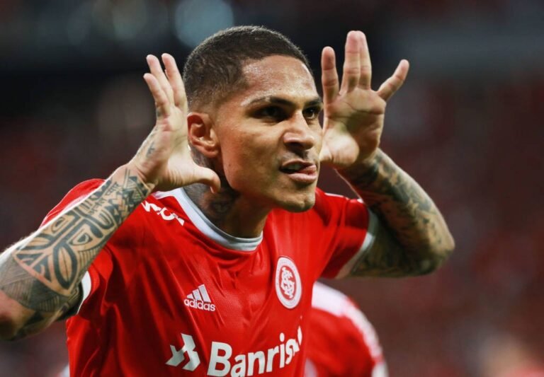 Rumores apontam interesse do Atlético Mineiro em Paolo Guerrero