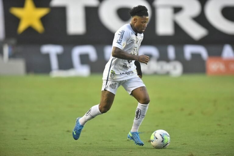 Marinho tem lesão constatada e é provável desfalque para a “decisão” com o São Bento