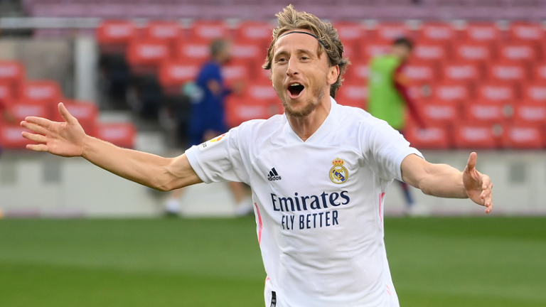 Oficial: Real Madrid renova com Luka Modric por mais uma temporada
