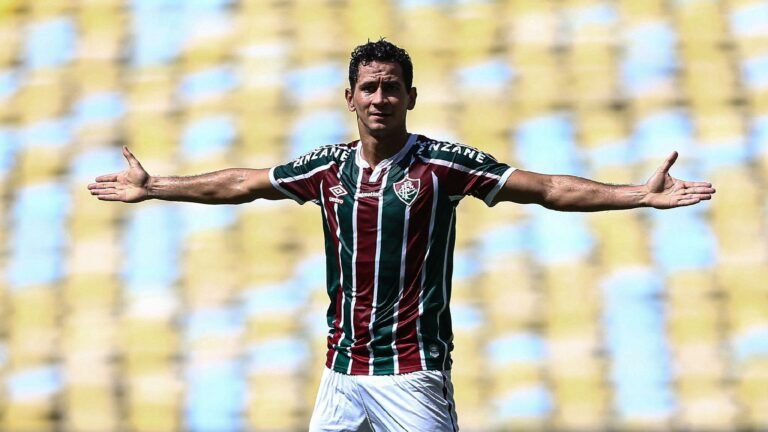 Santos abre negociação com o Fluminense por retorno de Paulo Henrique Ganso