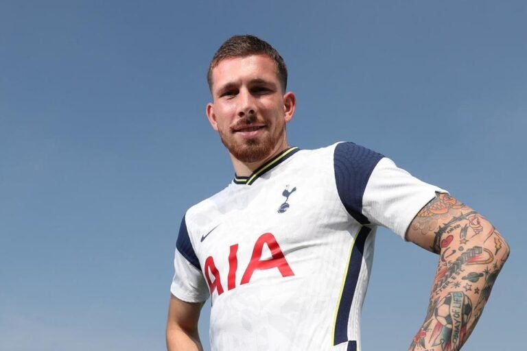 Tottenham define preço para vender meio-campista