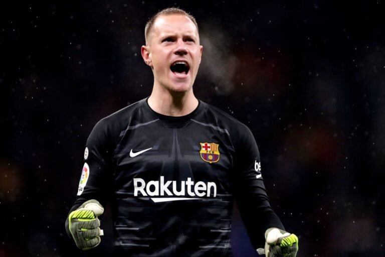 Ter Stegen é descartado por Borussia Dortmund, que já negocia com novo goleiro