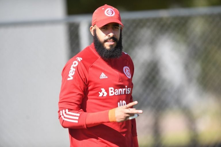 Bahia estuda a contratação de Danilo Fernandes