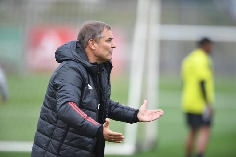 Aguirre reestreia buscando quebrar tabu do Inter contra a Chapecoense