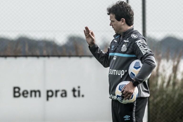 Buscando primeiros pontos fora de casa, Santos enfrenta o Grêmio em Porto Alegre