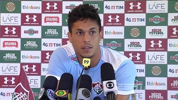 Fora dos planos do Fluminense, o zagueiro Reginaldo aguarda propostas