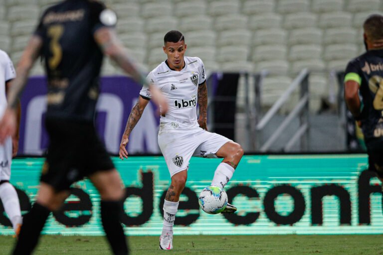 Atlético enfrenta o Ceará visando manter a invencibilidade como visitante no Brasileirão