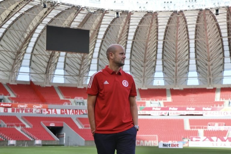 Ex-Internacional, Ramírez é cotado para assumir o Equador