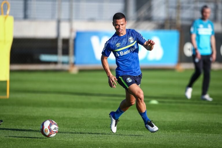 Com desfalques, Grêmio divulga relacionados para estreia na Copa do Brasil