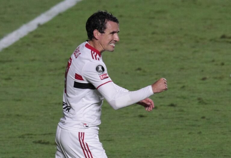 Pablo cita importância de Crespo para seu crescimento em 2021