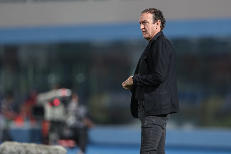 Cuca projeta duelo equilibrado entre Atlético e Boca Juniors