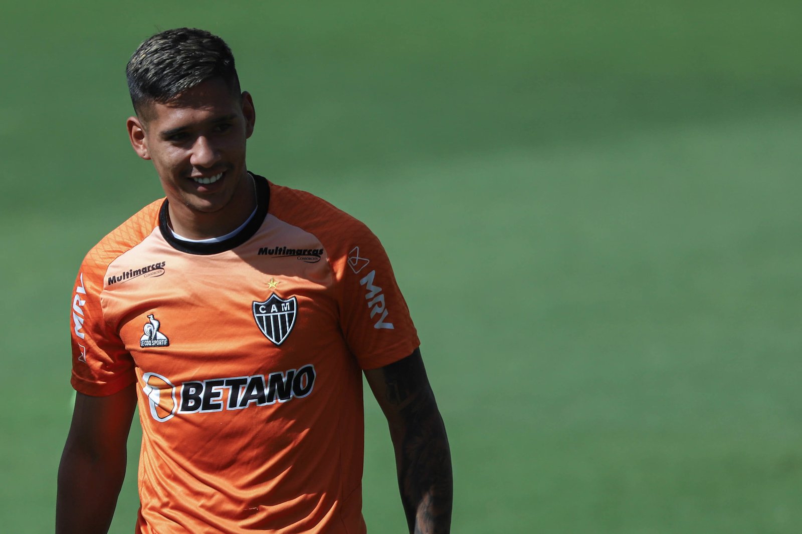 Após isolamento de 10 dias, Zaracho volta aos treinos neste sábado na Cidade do Galo
