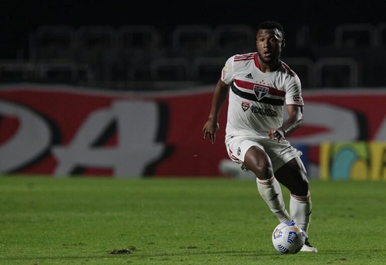 Luan se recupera de lesão e deve voltar ao time titular do São Paulo