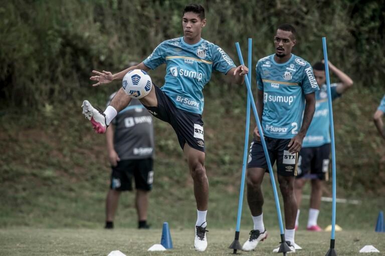 Santos estreia pela Copa do Brasil com possíveis novidades na zaga e meio campo