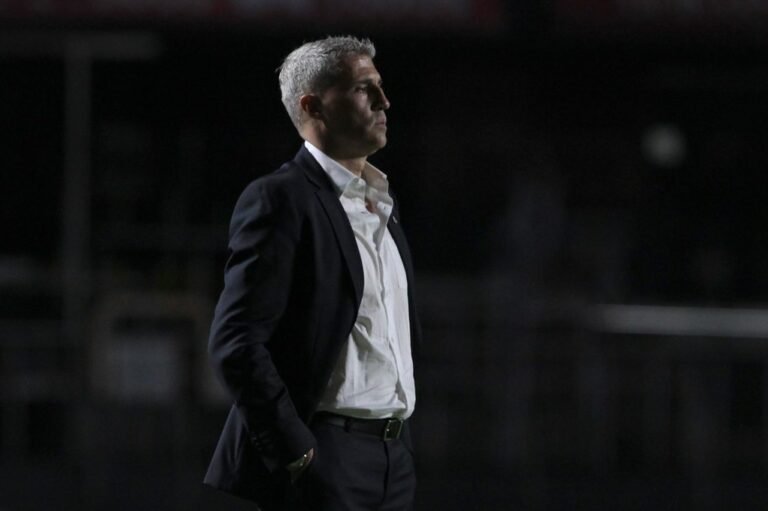 Sem quatro titulares, São Paulo terá que mostrar força de seu elenco mais uma vez