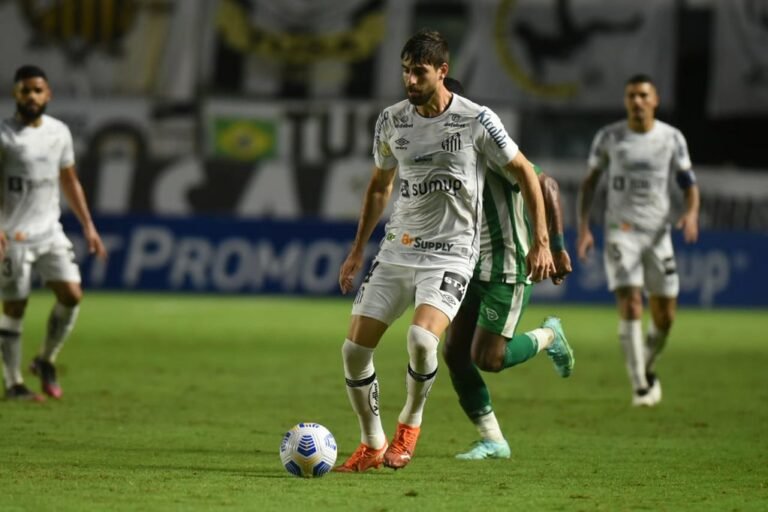 Para o jogo contra o Fluminense, Diniz deve ter mudanças no Santos