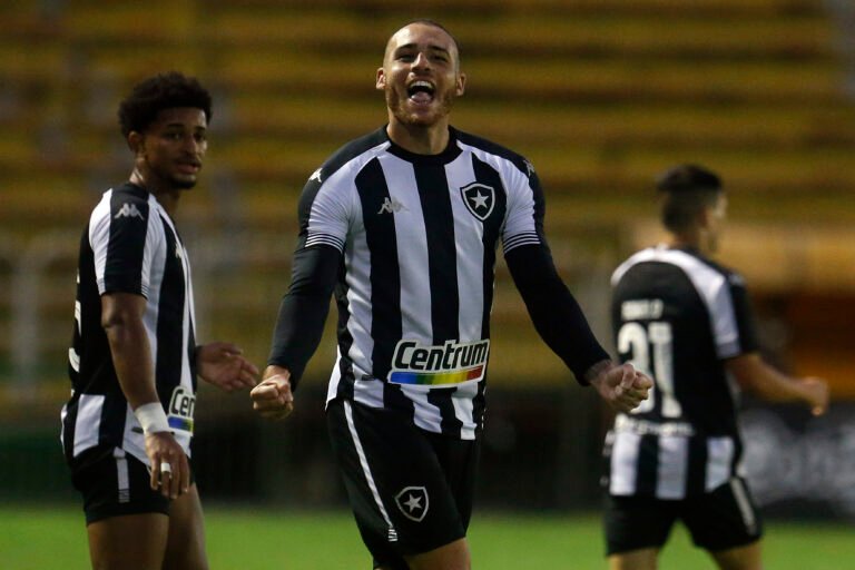Botafogo vence o Remo e termina a rodada no G-4 da Série B