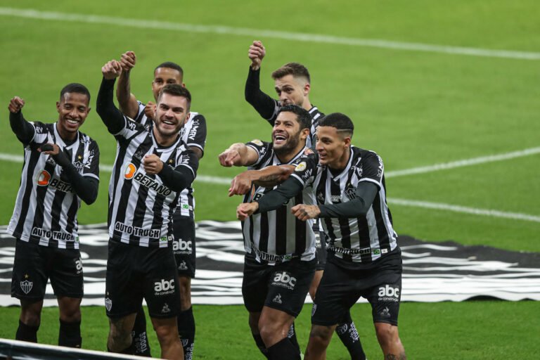 Atlético Mineiro confirma jogadores com Covid-19
