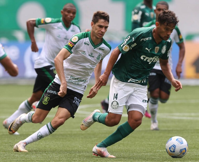 Gustavo Scarpa destaca virada no final do jogo contra o América-MG